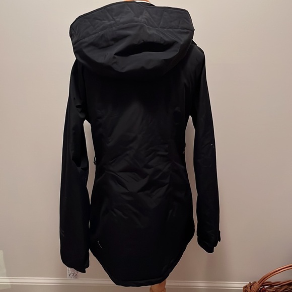 Volcom Eva Insulated Gore-Tex Jacket Size Medium NWT - Picture 9 of 17